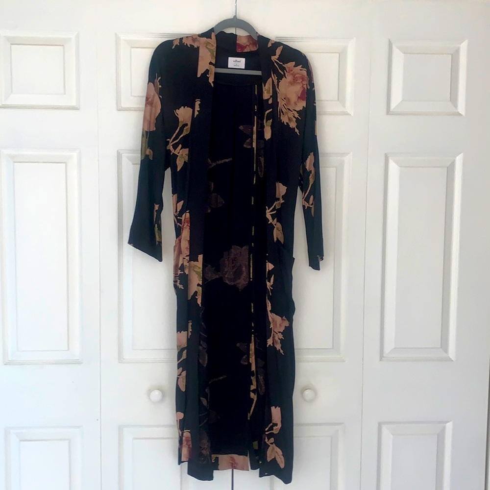 Aritzia Black Floral Kimono Duster- Size Small